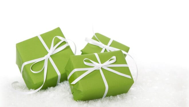 Christmas Savings Plan – 6 Quick and Easy Ways to Start Saving for a Debt-Free Christmas